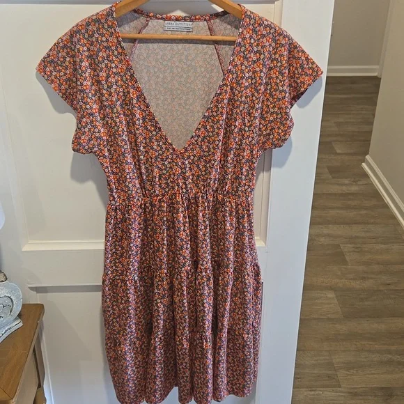 Urban Outfitters Red Floral Dress - Picture 1 of 10